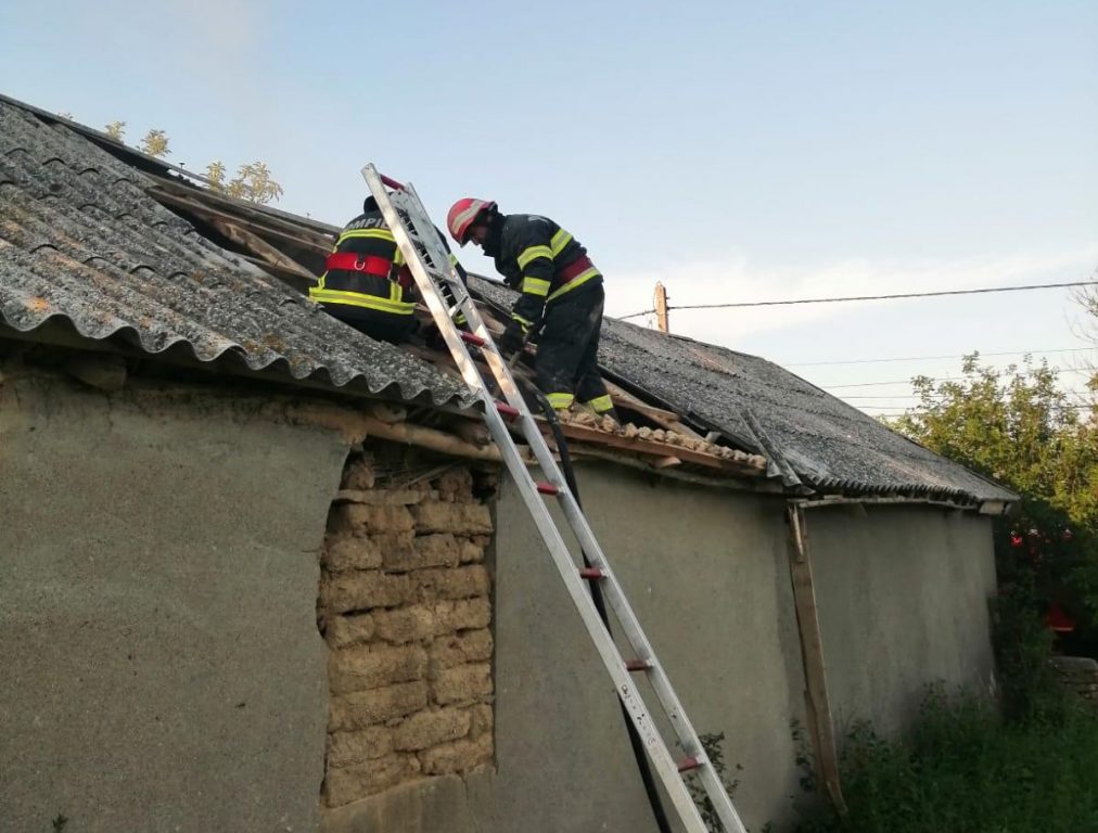 O bătrână de 87 de ani a ars de vie într-un incendiu la Slavă Rusă