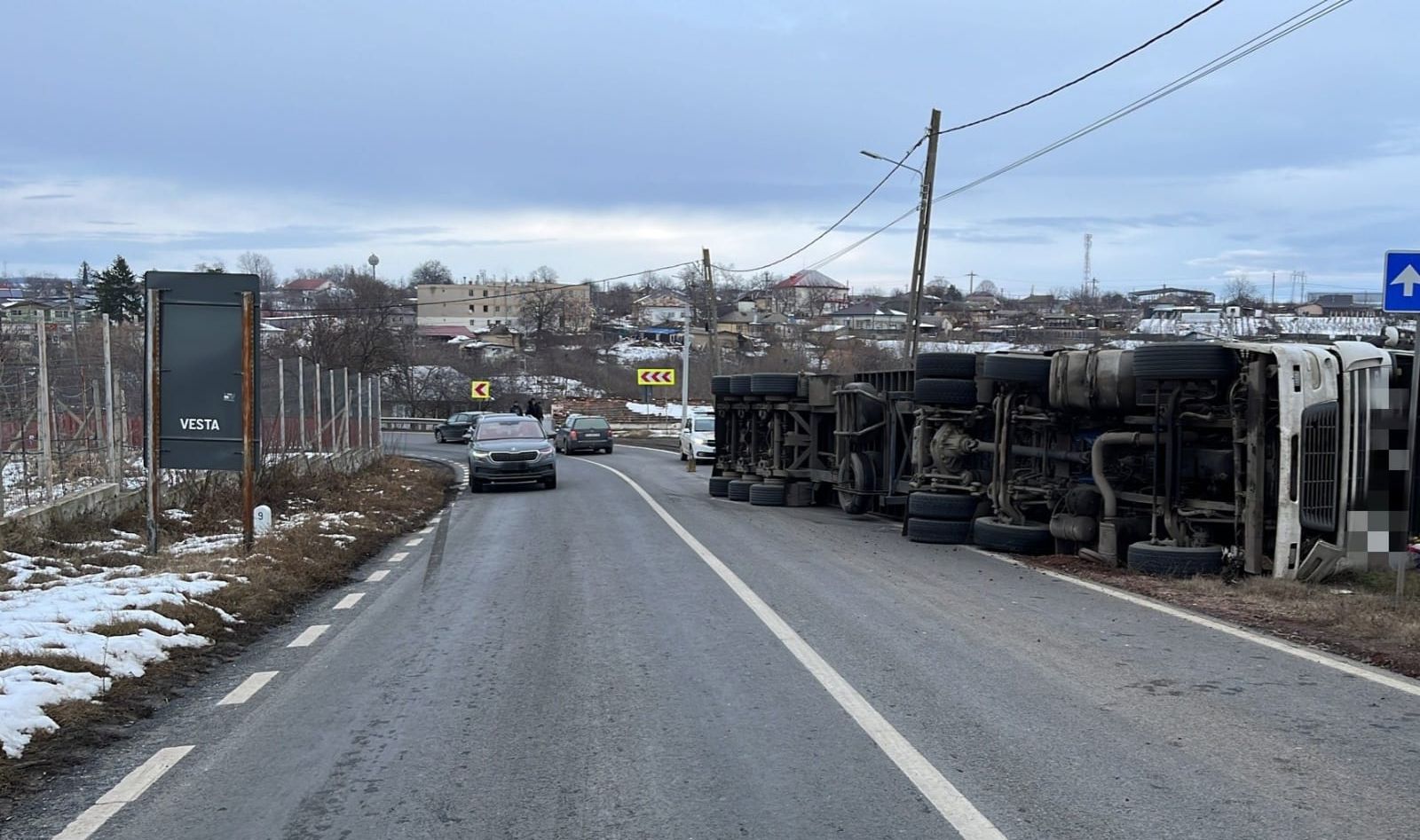Un şofer ucrainian s-a răsturnat cu TIR-ul în Nalbant