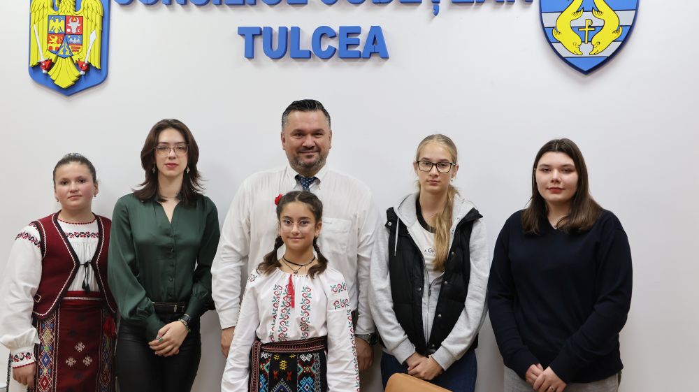 Oficialii Consiliului Județean Tulcea au marcat, ieri, la Tulcea și la Constanța, Ziua Dobrogei, marcată anual la data de 14 noiembrie